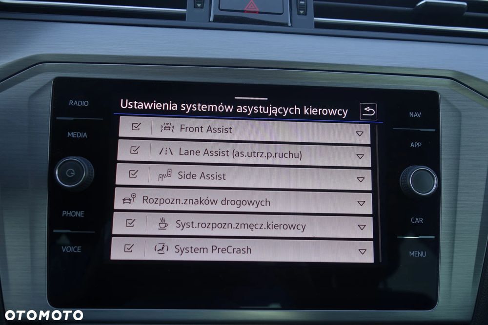 Volkswagen Passat 2.0 TDI EVO Business - 26