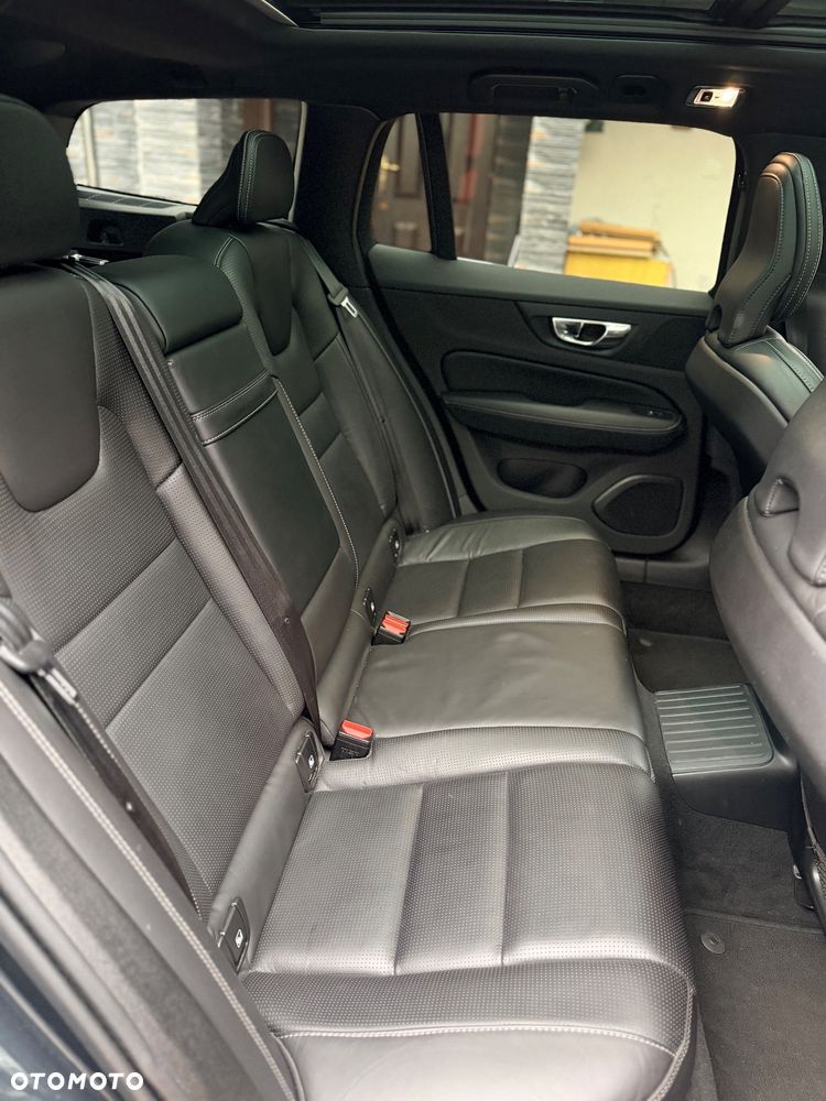 Volvo V60 T8 AWD Twin Engine Geartronic Inscription - 26