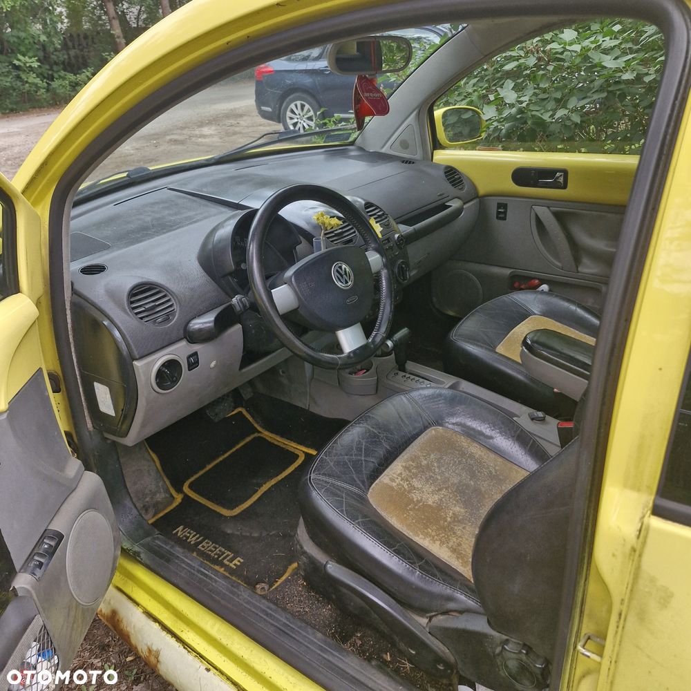Volkswagen New Beetle - 4