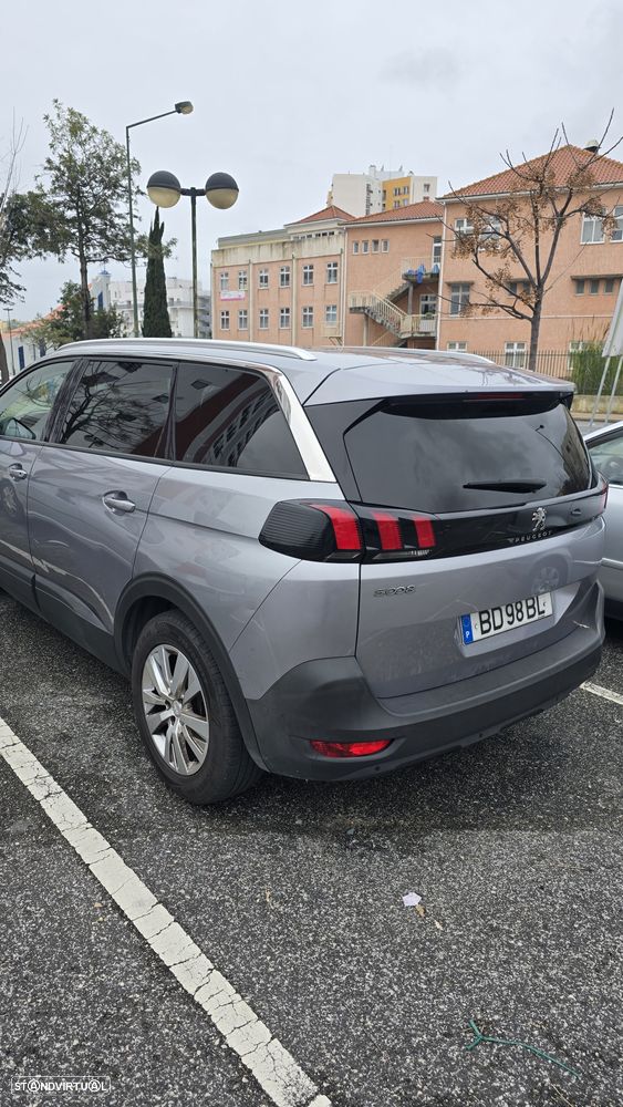Peugeot 5008 - 2