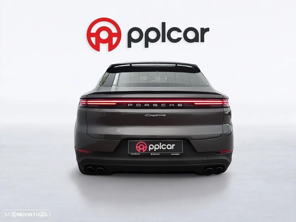 Porsche Cayenne Coupé E-Hybrid - 6