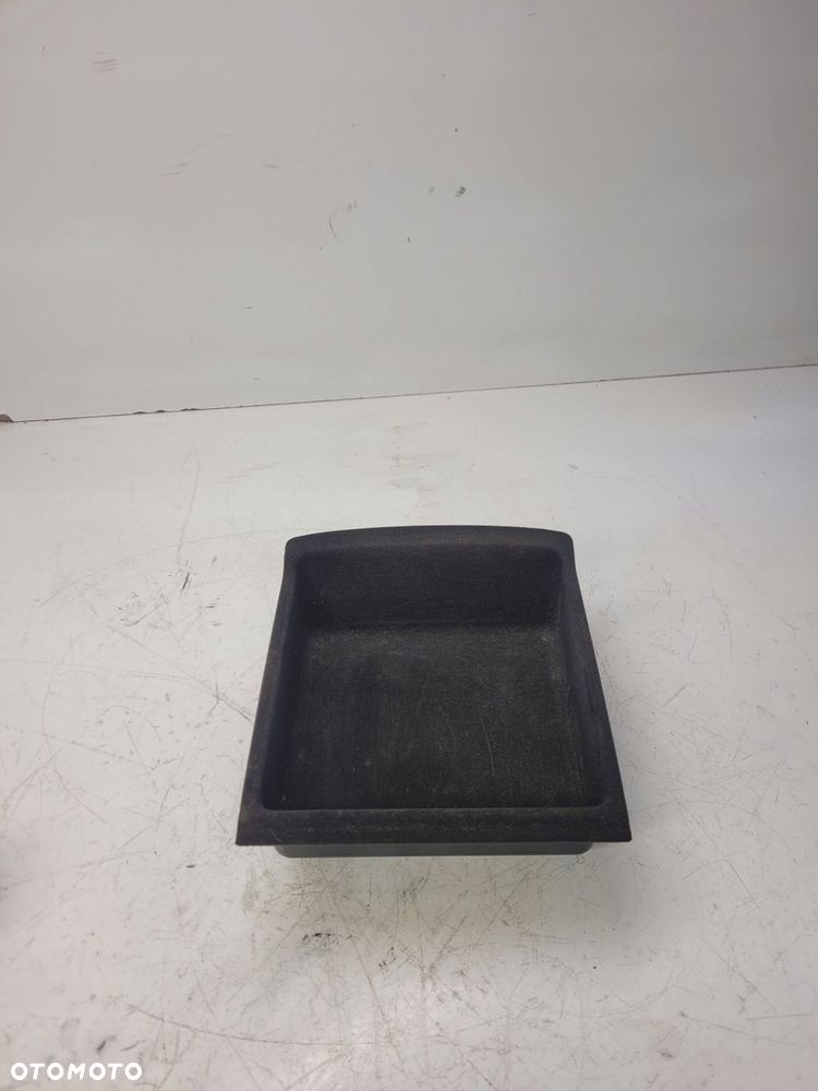 SCHOWEK PÓŁKA TUNELU AUDI Q7 4L 4L0864981B - 1