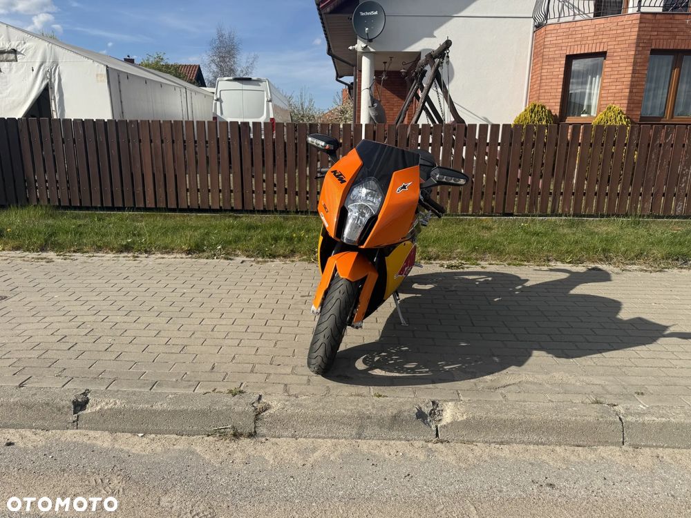 KTM RC 8 - 12