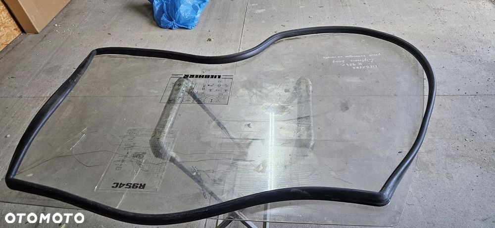 USZCZELKA SZYBY BOCZNEJ PRAWEJ KOPARKA LIEBHERR A309C A311C A900C A904C - 2