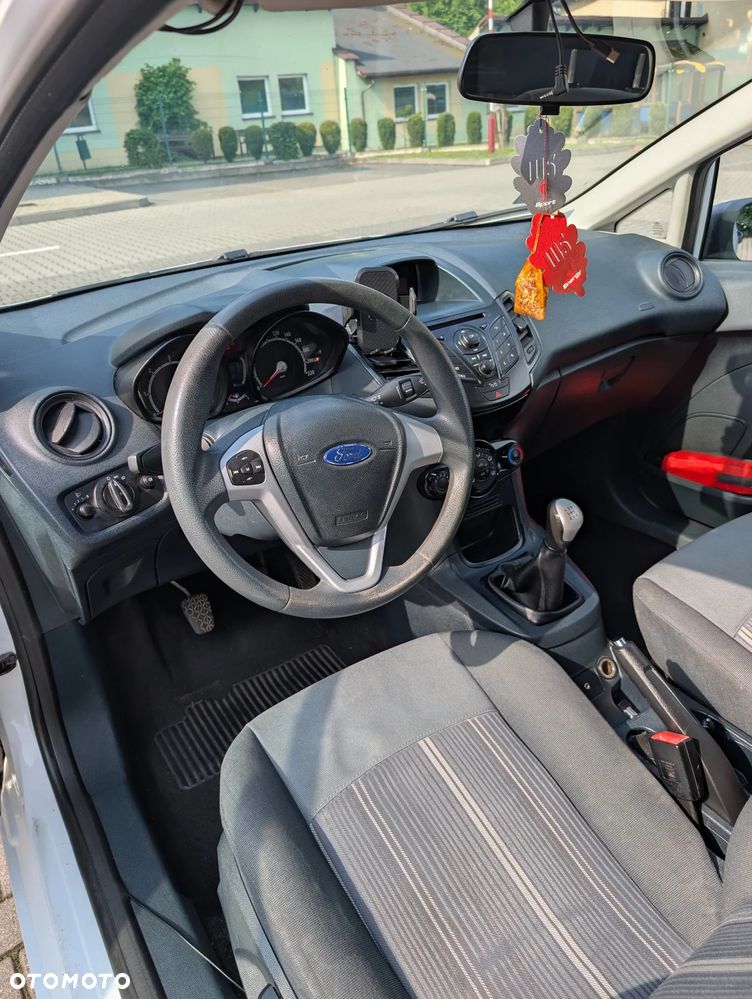 Ford Fiesta 1.4 TDCi Ambiente - 16