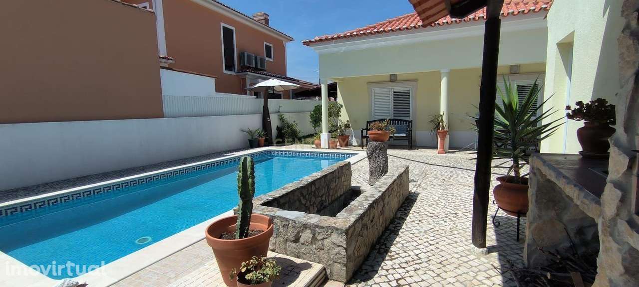 MORADIA com PISCINA - AZEITÂO - Grande imagem: 2/19