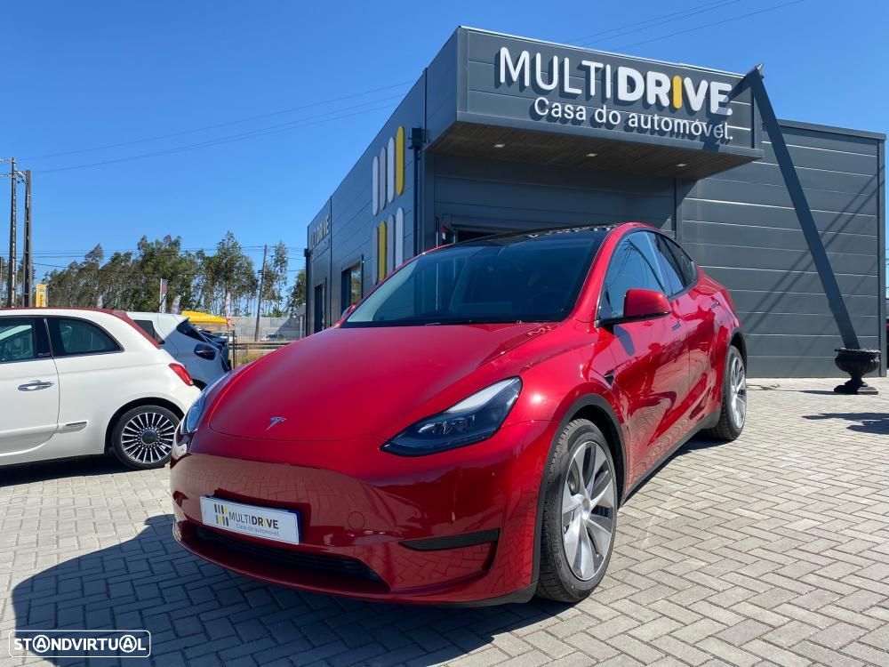 Tesla Model Y Standard RWD - 1