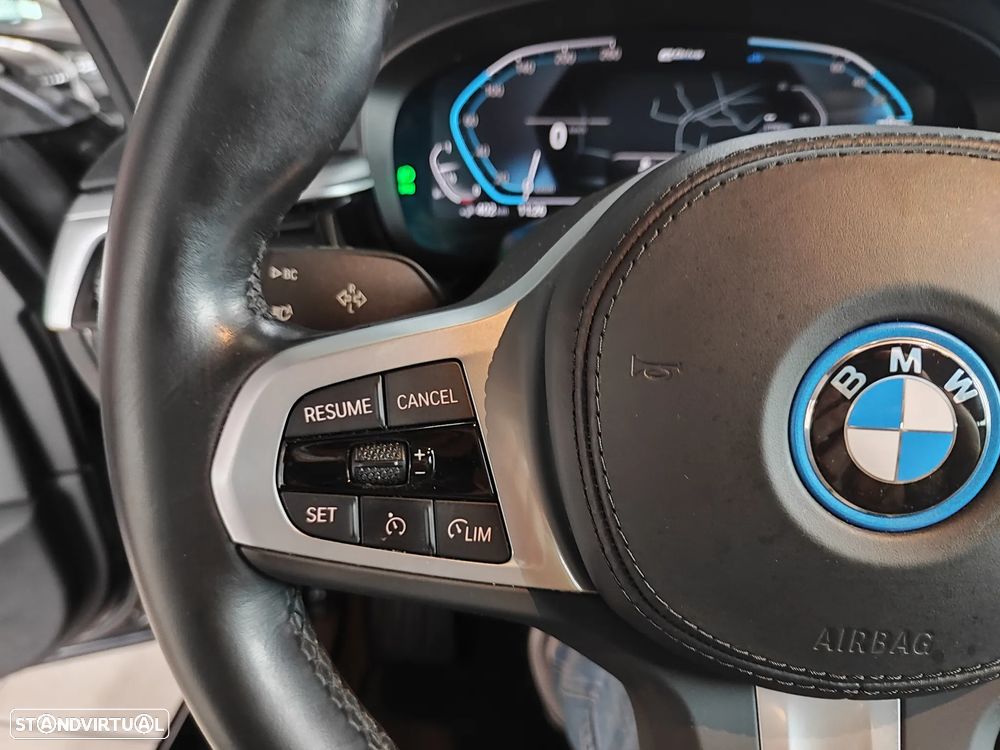 BMW 530 e Pack M - 27