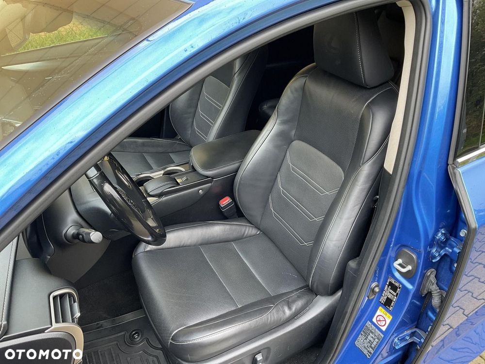 Lexus NX 300h Comfort AWD - 11