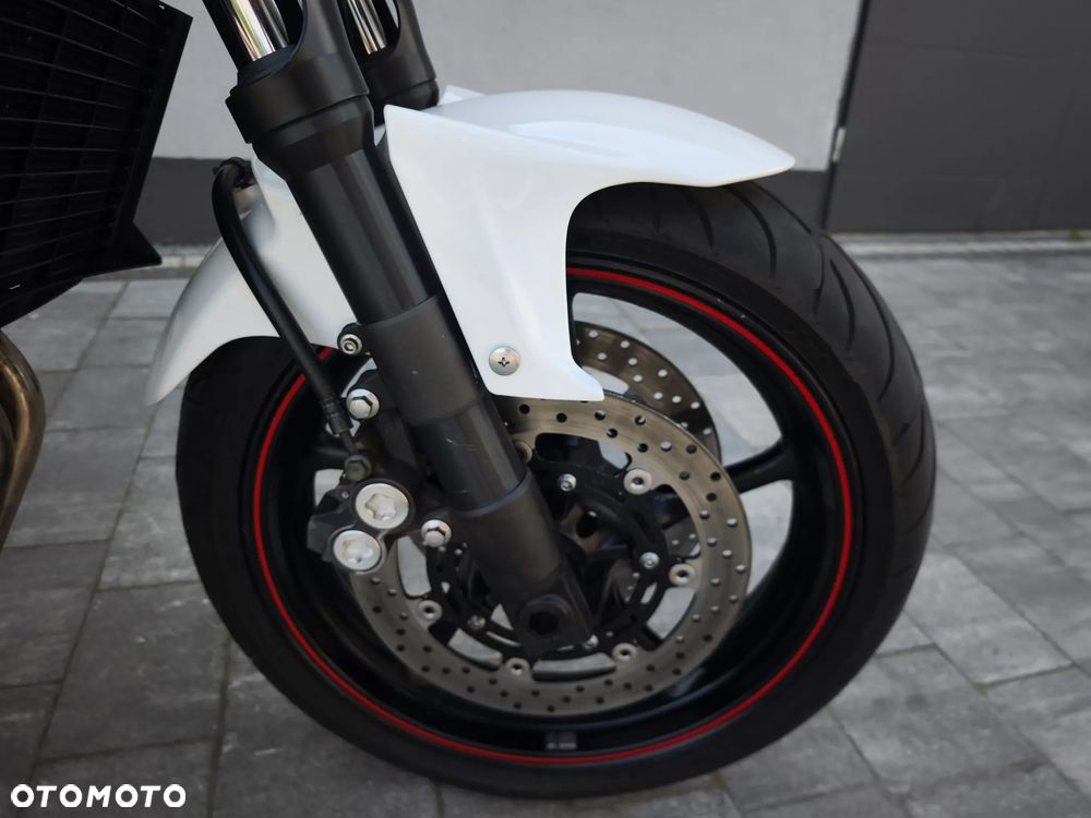 Yamaha FZ6 - 11