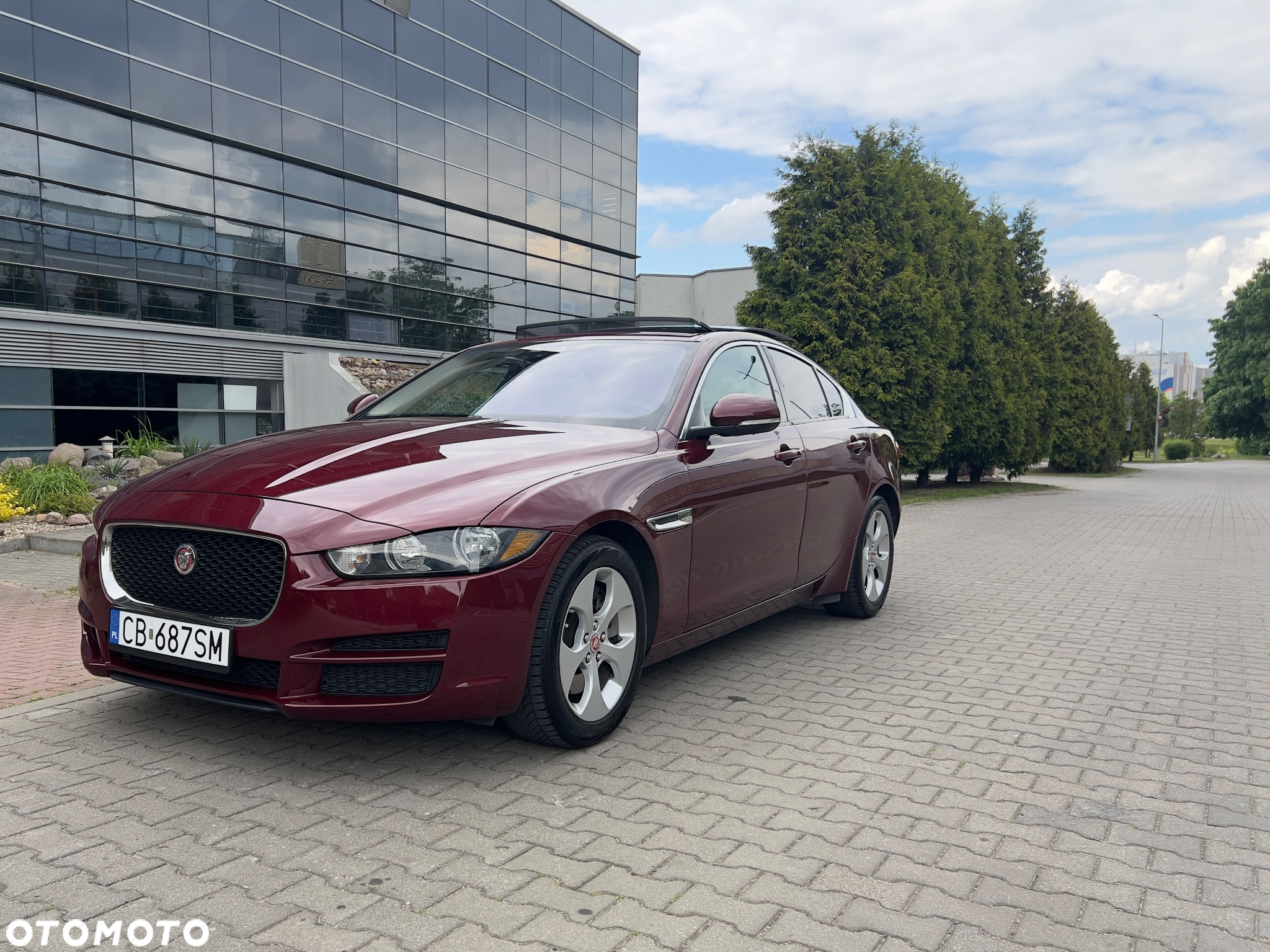 Jaguar XE 2.0 T Prestige - 8