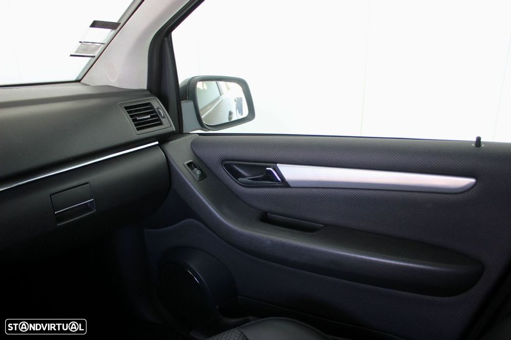 Mercedes-Benz B 200 CDi BlueEfficiency - 32
