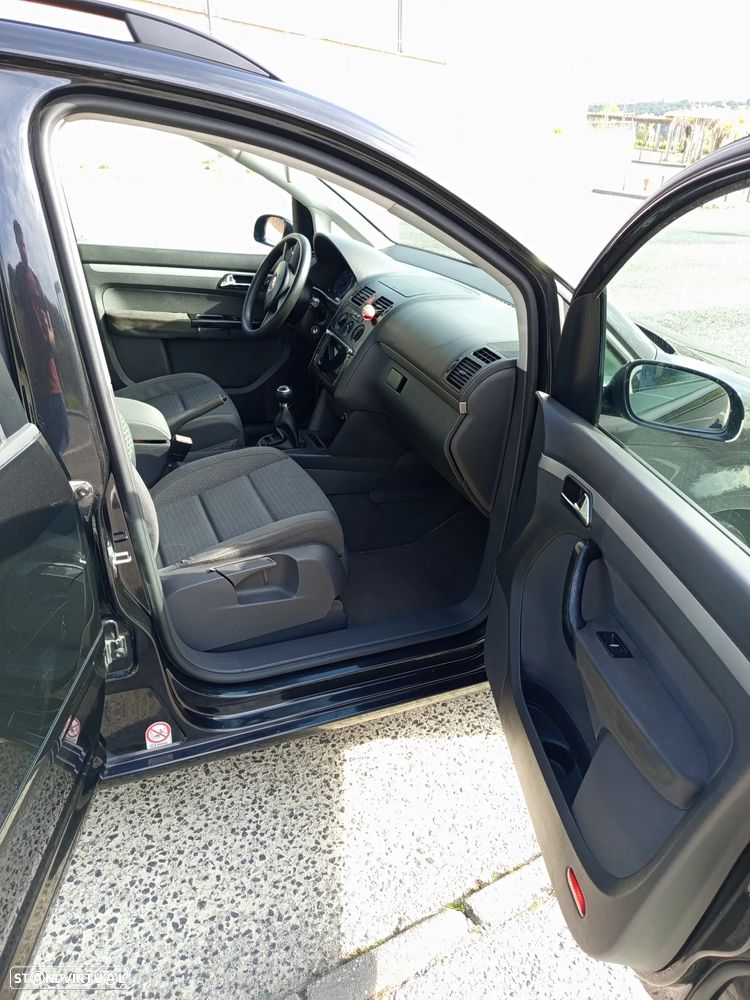 VW Touran 1.9 TDi Basis 7L - 11