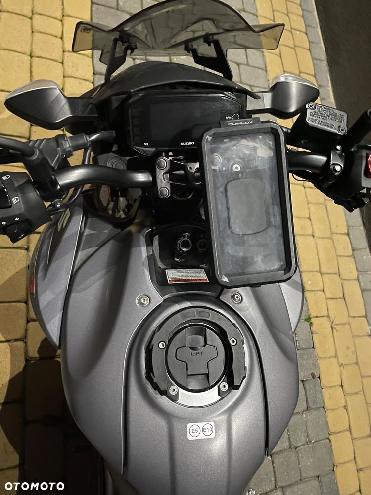 Suzuki GSX - 4