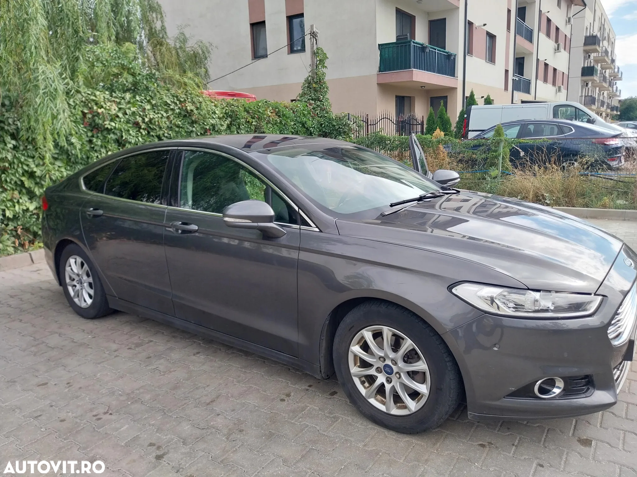 Ford Mondeo 1.6 TDCi ECOnetic Start-Stopp Titanium - 10