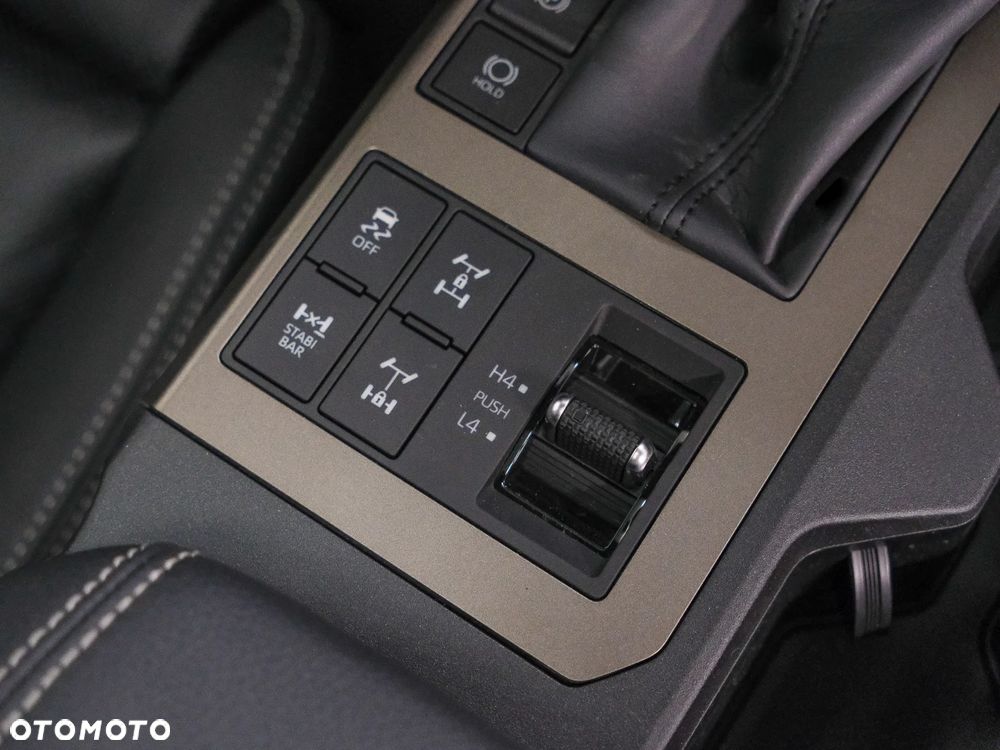 Toyota Land Cruiser - 27