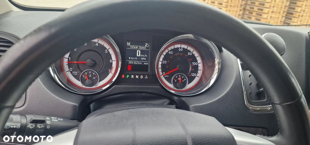 Dodge Grand Caravan 3.6 R/T - 12