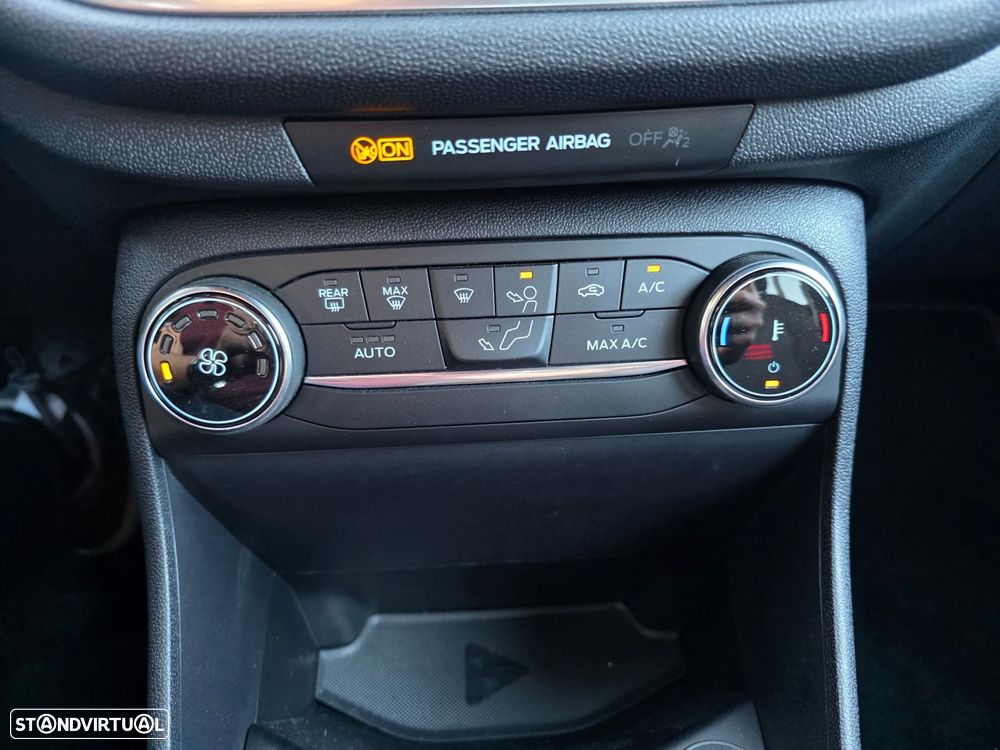 Ford Fiesta 1.0 EcoBoost MHEV ST-Line - 19