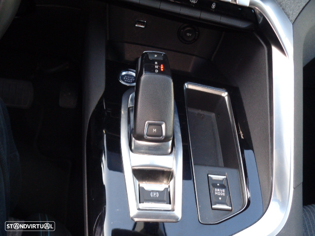 Peugeot 3008 1.5 BlueHDi Allure Pack EAT8 - 21