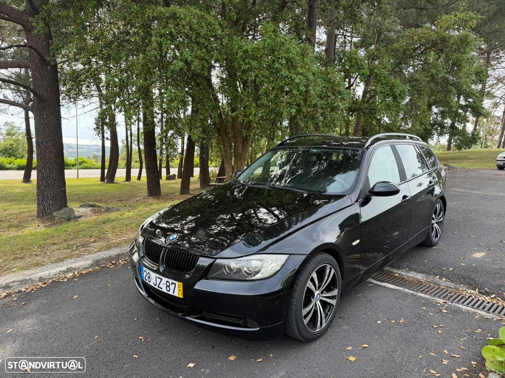 BMW 318 d Sport - 1