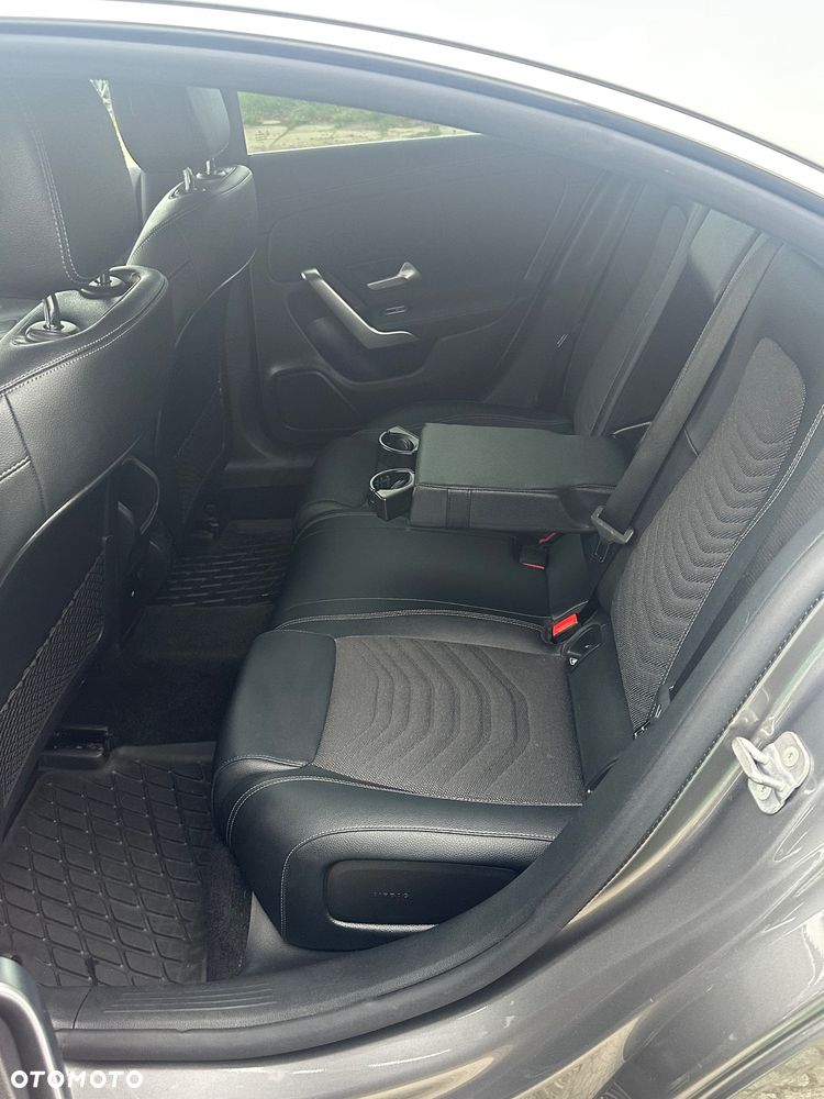 Mercedes-Benz CLA 200 mHEV Progressive 7G-DCT - 9
