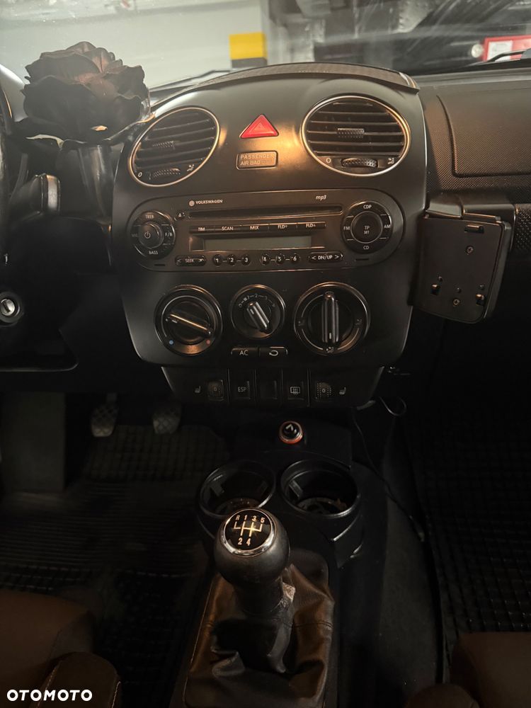 Volkswagen New Beetle 1.9 TDI - 11