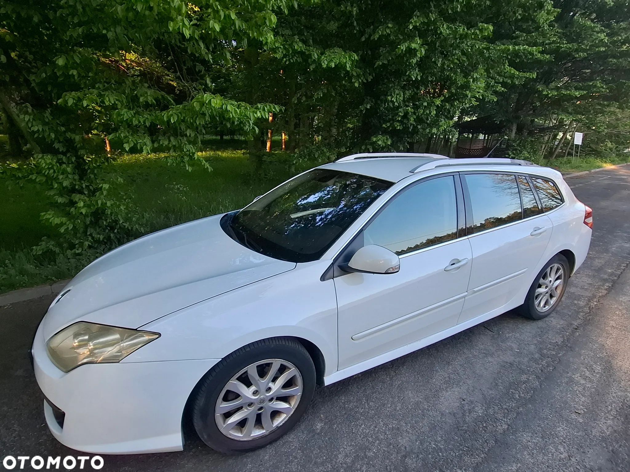 Renault Laguna Grandtour 2.0 dCi FAP Dynamique - 1