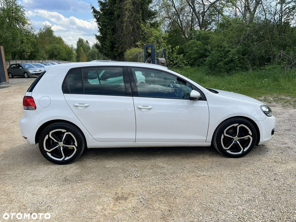 Volkswagen Golf - 8