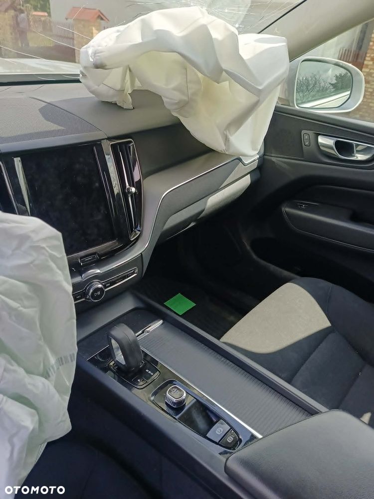 Volvo XC 60 B4 D Geartronic Momentum - 14
