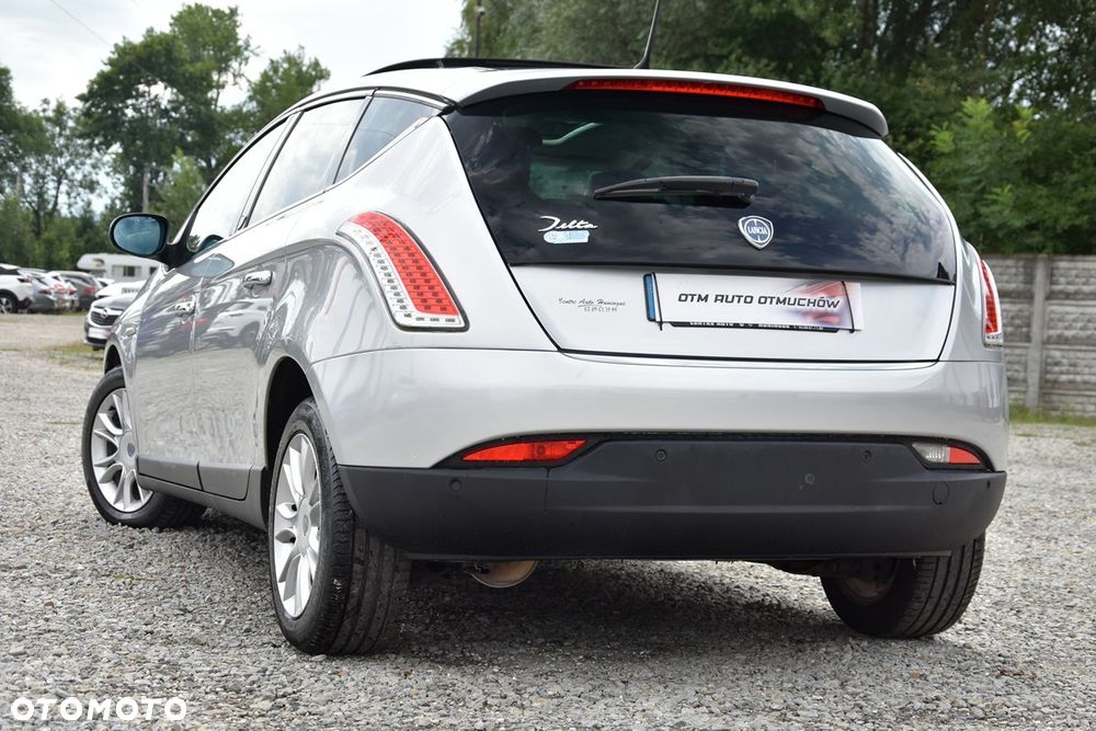Lancia Delta 1.6 MultiJet 16v Gold - 16