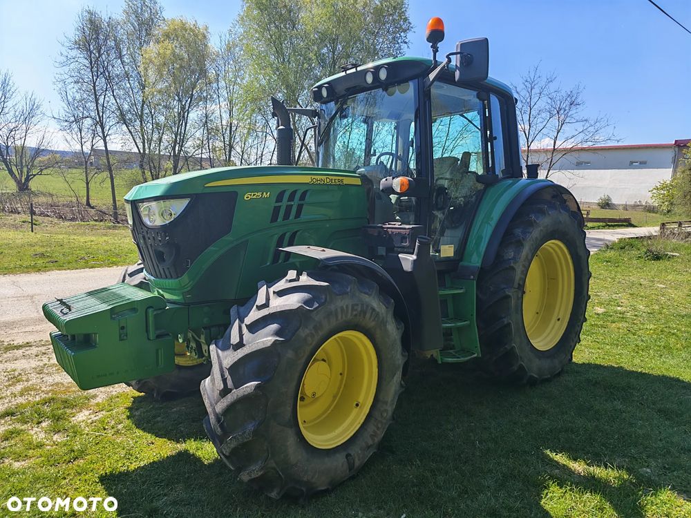 John Deere 6125M - 2