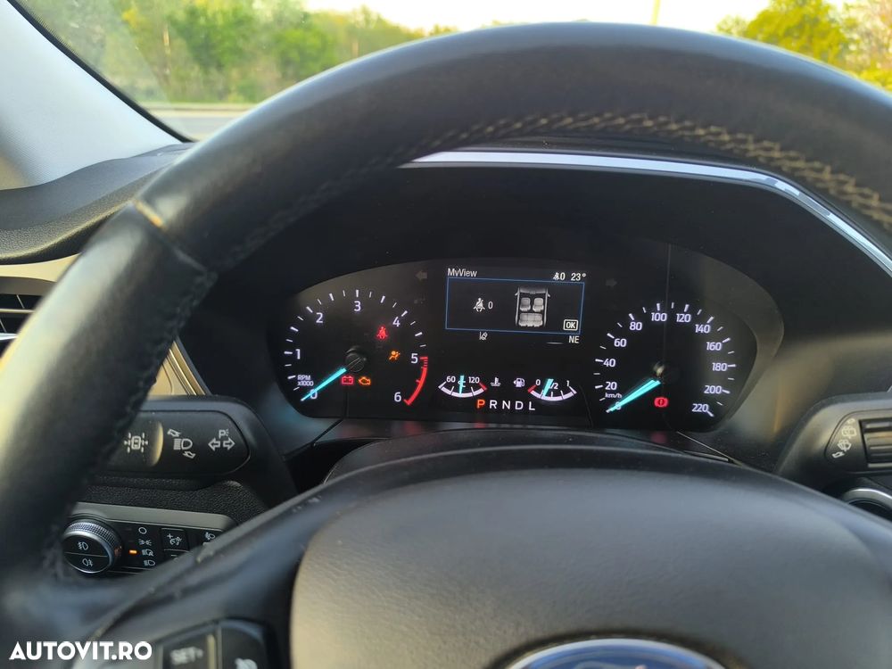 Ford Kuga 1.5 EcoBlue A8 FWD Titanium - 9