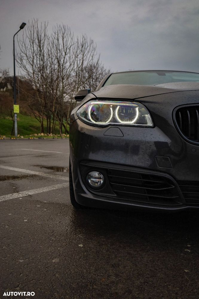 BMW Seria 5 525d xDrive AT - 7