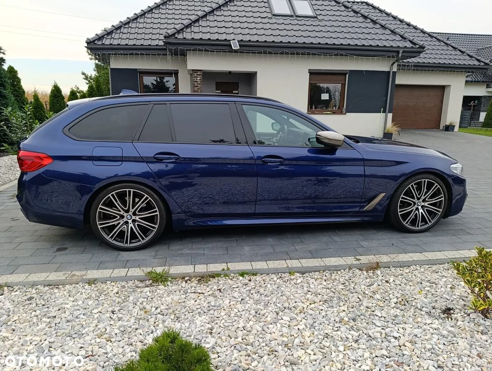 BMW Seria 5 M550d xDrive Touring - 11