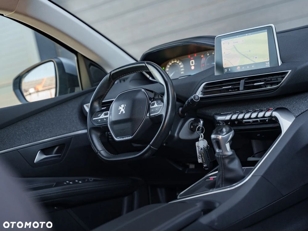 Peugeot 3008 1.5 BlueHDi Allure S&S - 19