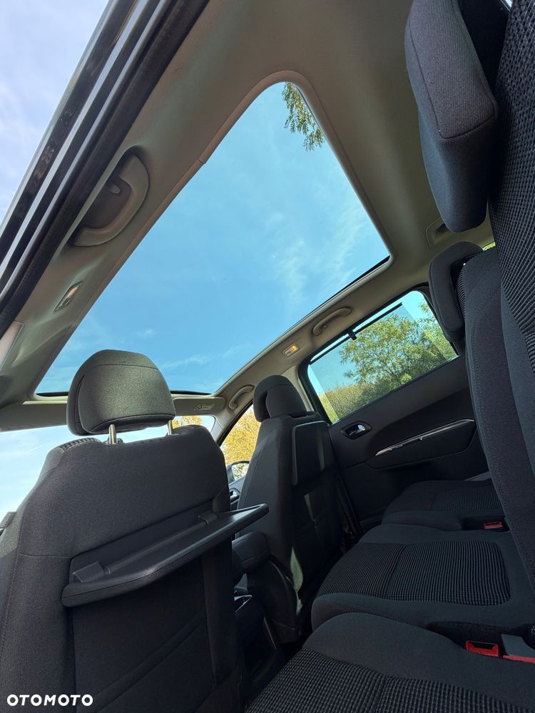 Peugeot 5008 HDI FAP 150 Platinum - 6