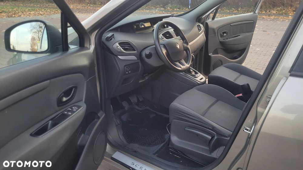 Renault Scenic - 21