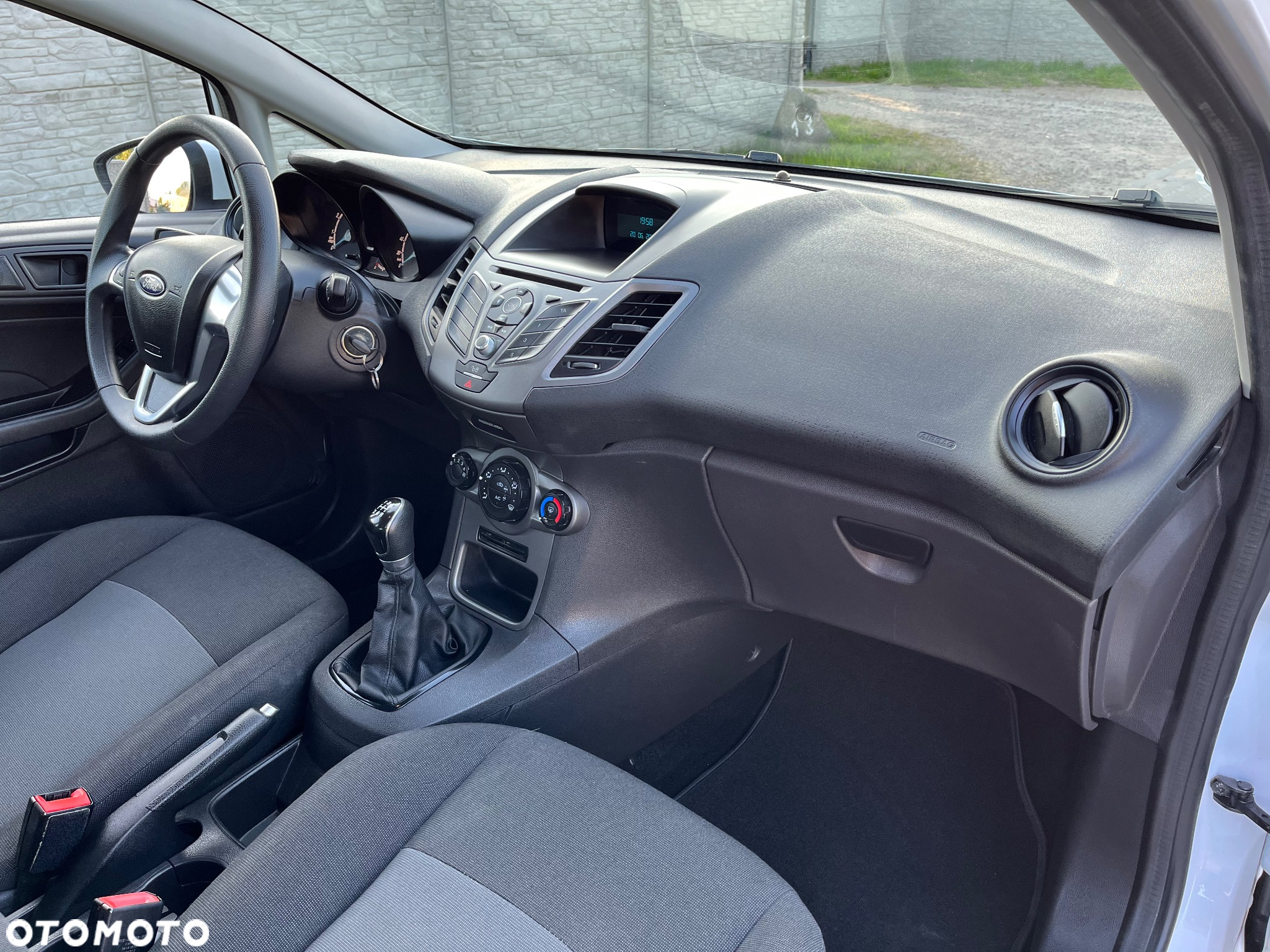 Ford Fiesta 1.25 Ambiente - 30
