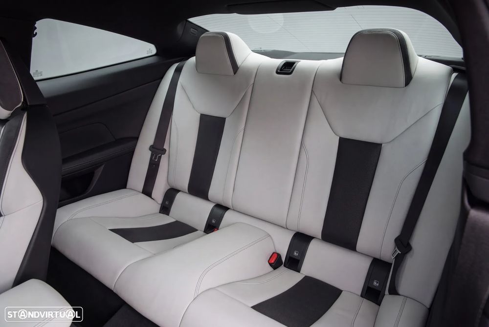 BMW M4 Competition xDrive - 7