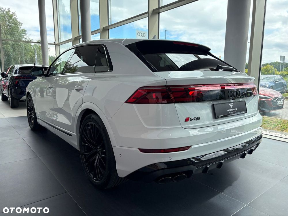 Audi Q8 - 9