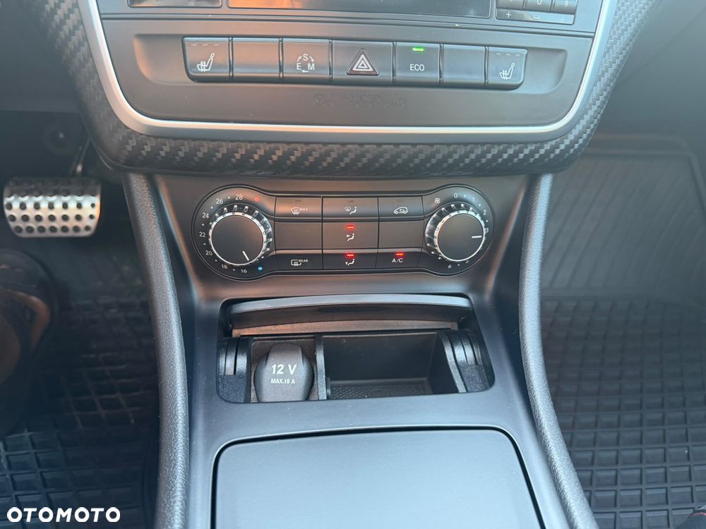 Mercedes-Benz Klasa A 180 (BlueEFFICIENCY) 7G-DCT AMG Sport - 26