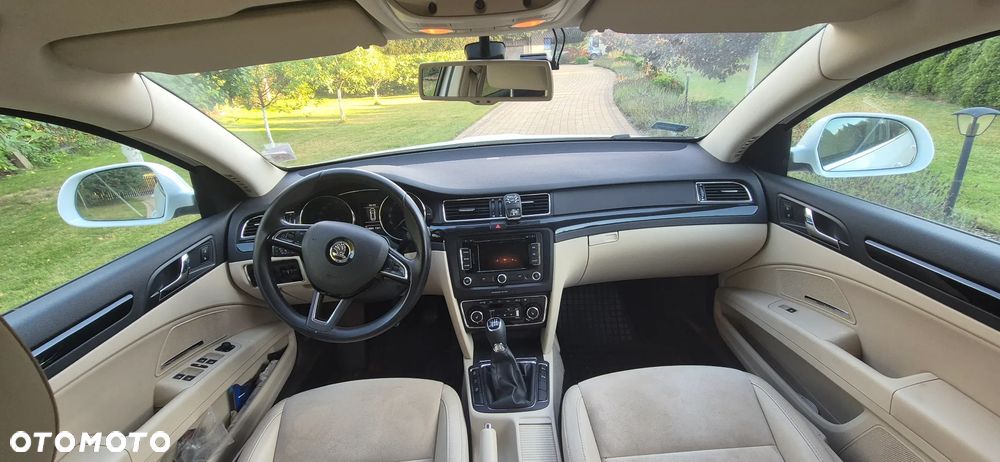 Skoda Superb 2.0 TDI Elegance - 7