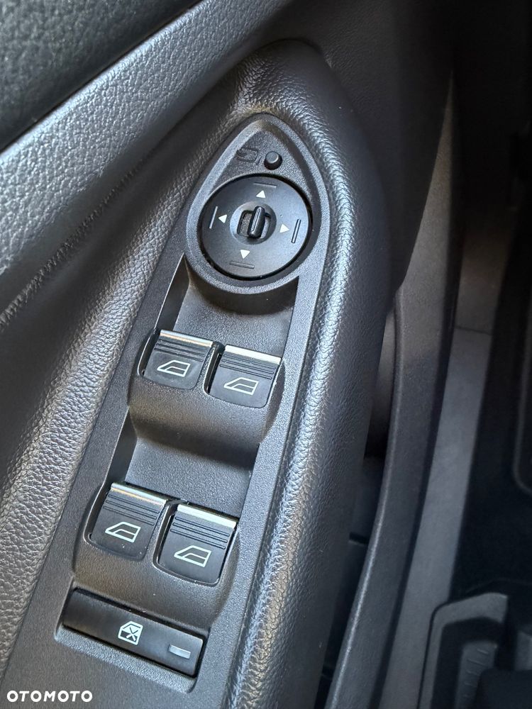 Ford Kuga 2.0 TDCi 4x2 Titanium - 24