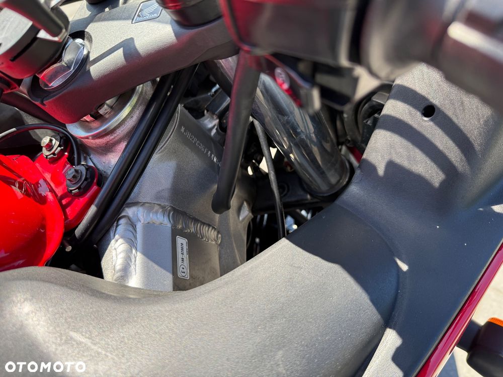 Honda CBR - 13