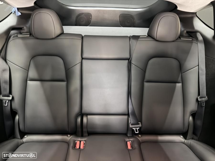 Tesla Model Y Long Range Dual Motor AWD - 9