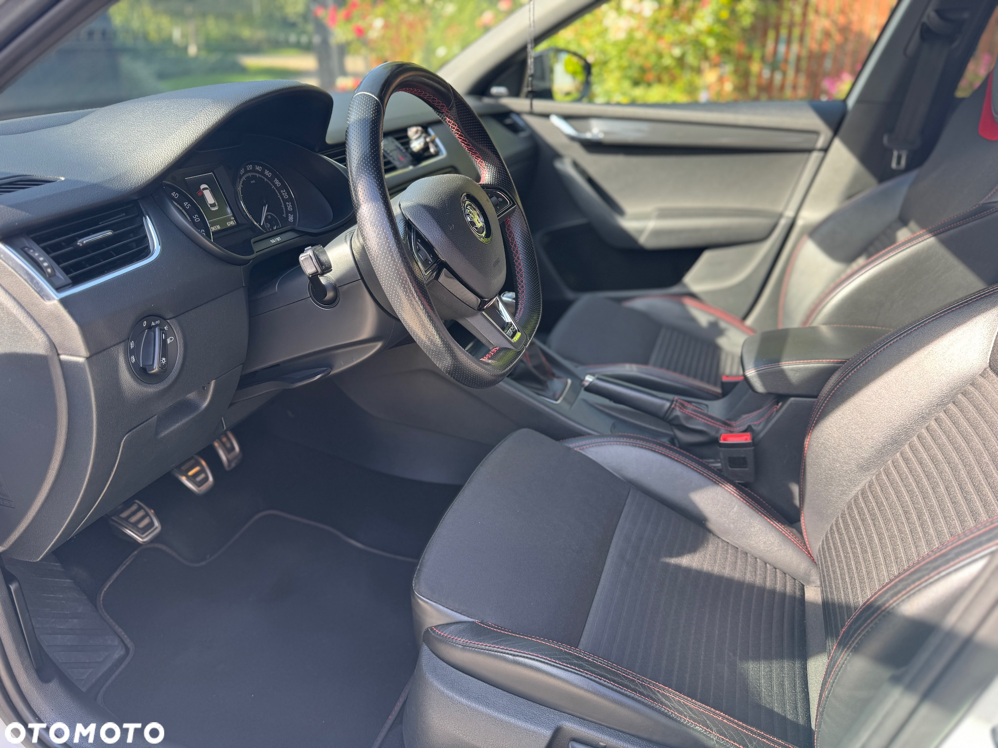 Skoda Octavia 2.0 TDI RS - 9