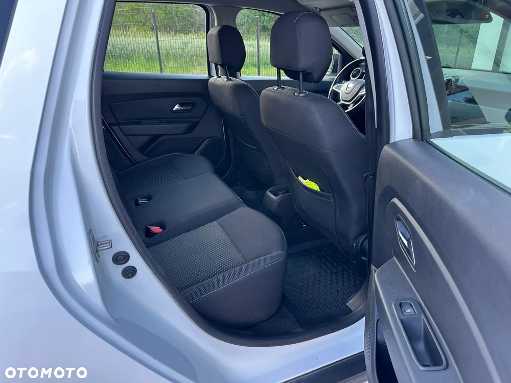 Dacia Duster 1.6 SCe Laureate S&S - 16