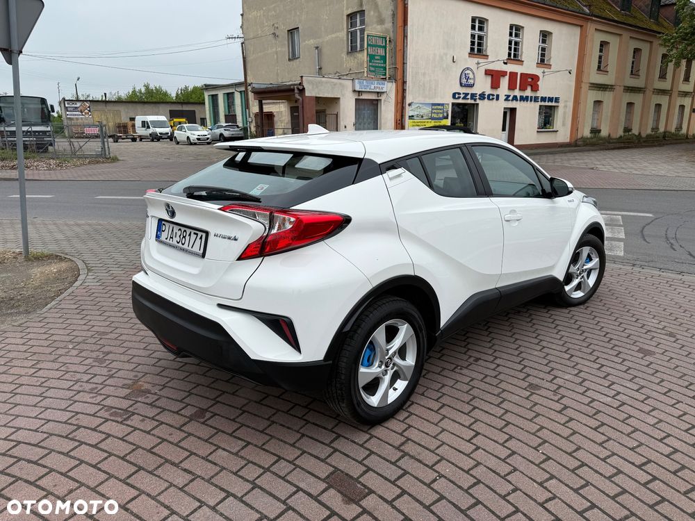 Toyota C-HR - 4