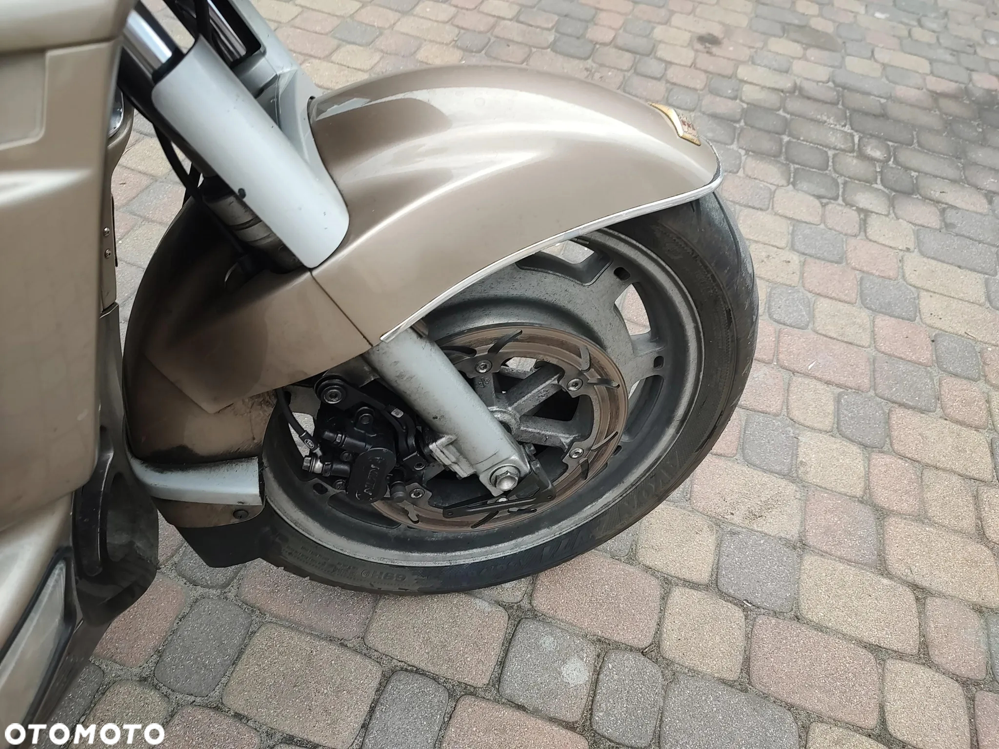 Honda GL - 11