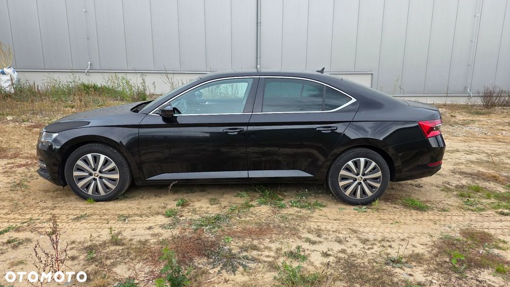 Skoda Superb 2.0 TDI SCR Style DSG - 6